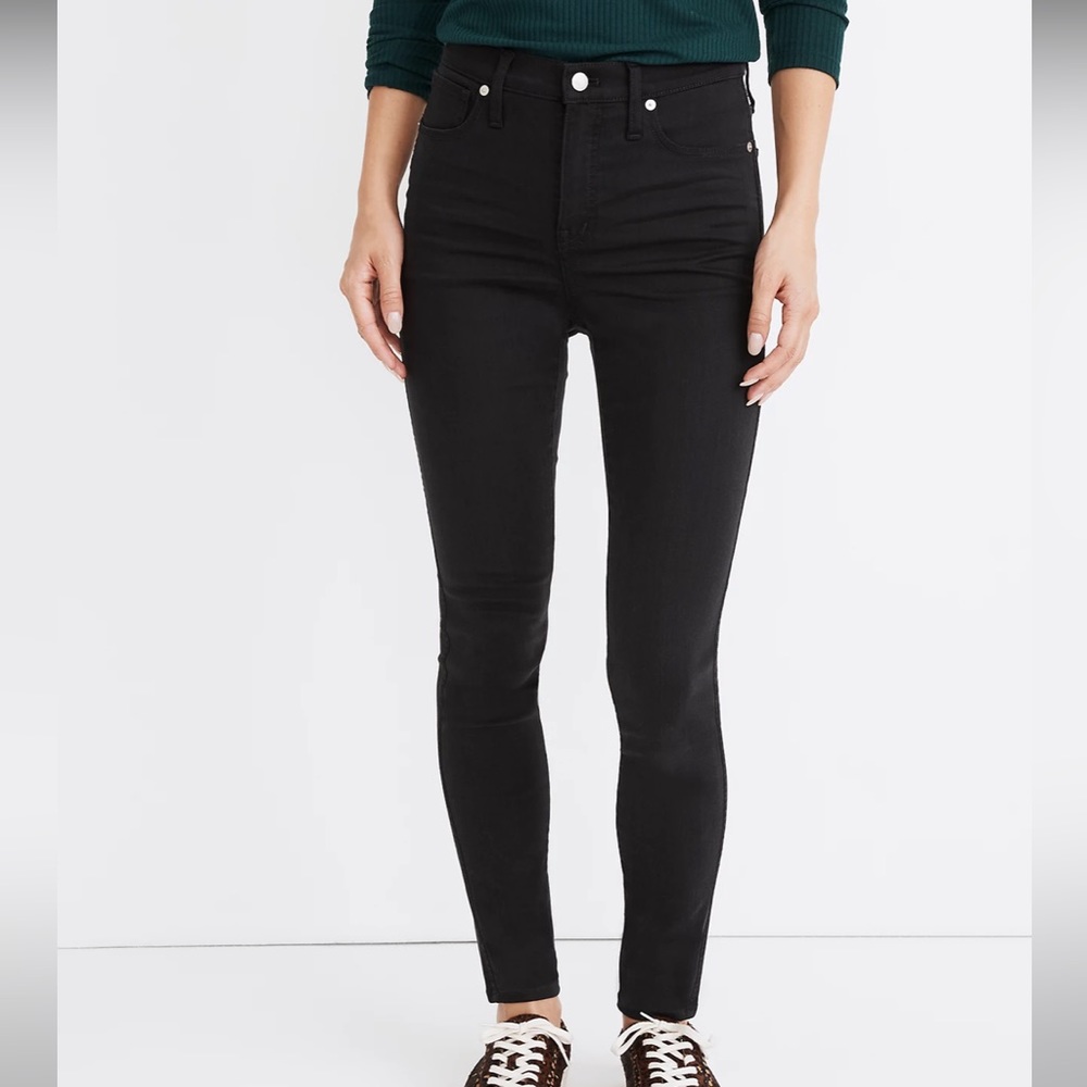 9” High-Rise Skinny Jeans in Lunar Wash: TENCEL™ Denim Edition